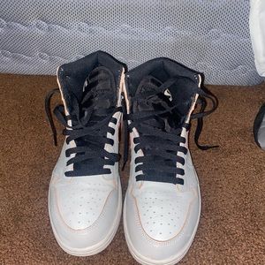 Jordan nyc to Paris size 10 og all